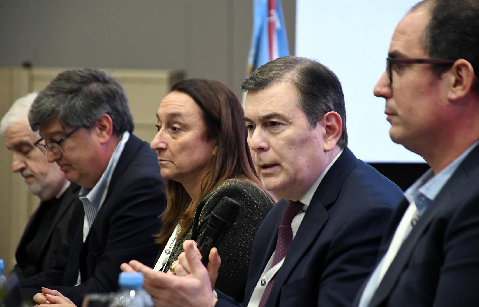 Gerardo Zamora participó del Foro de Economías Regionales y destacó el potencial exportador del Norte Grande