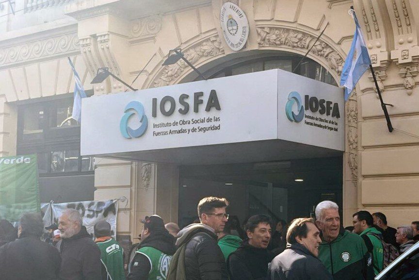 El Gobierno limitó el traspaso de personal de IOSFA y encuadró a OSFA en el convenio estatal